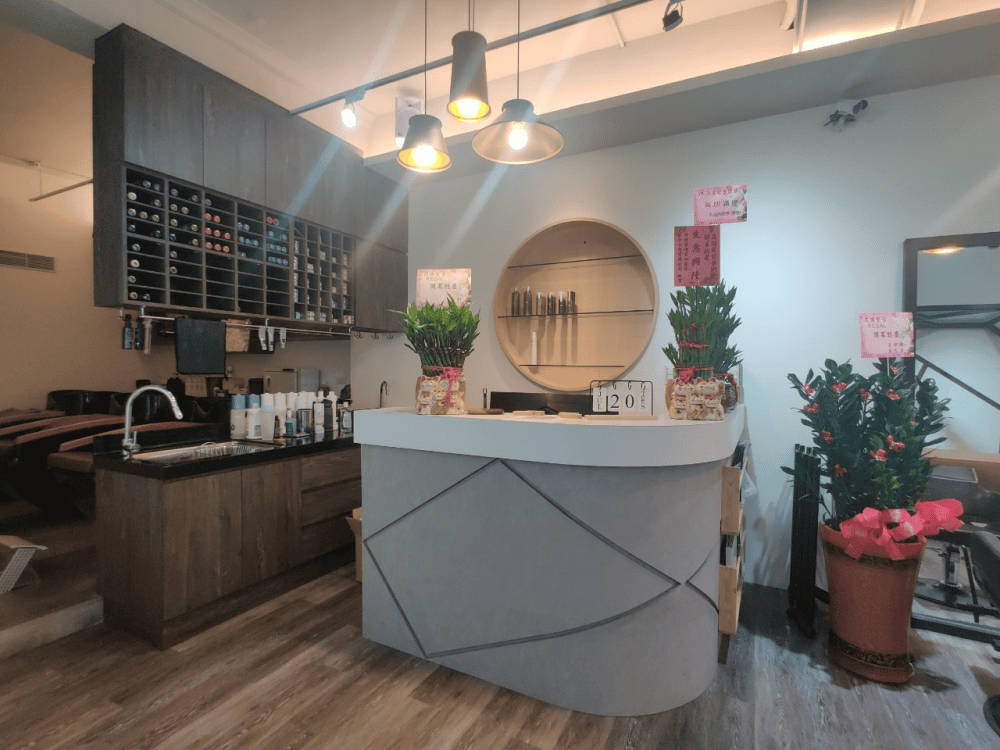 210804-3.png 燈飾不僅僅是為了照明,還可以烘托出一份柔和溫馨的環境 、 放鬆享受美麗心情~